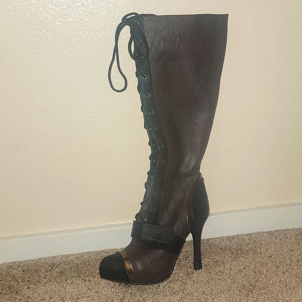 Woman boots